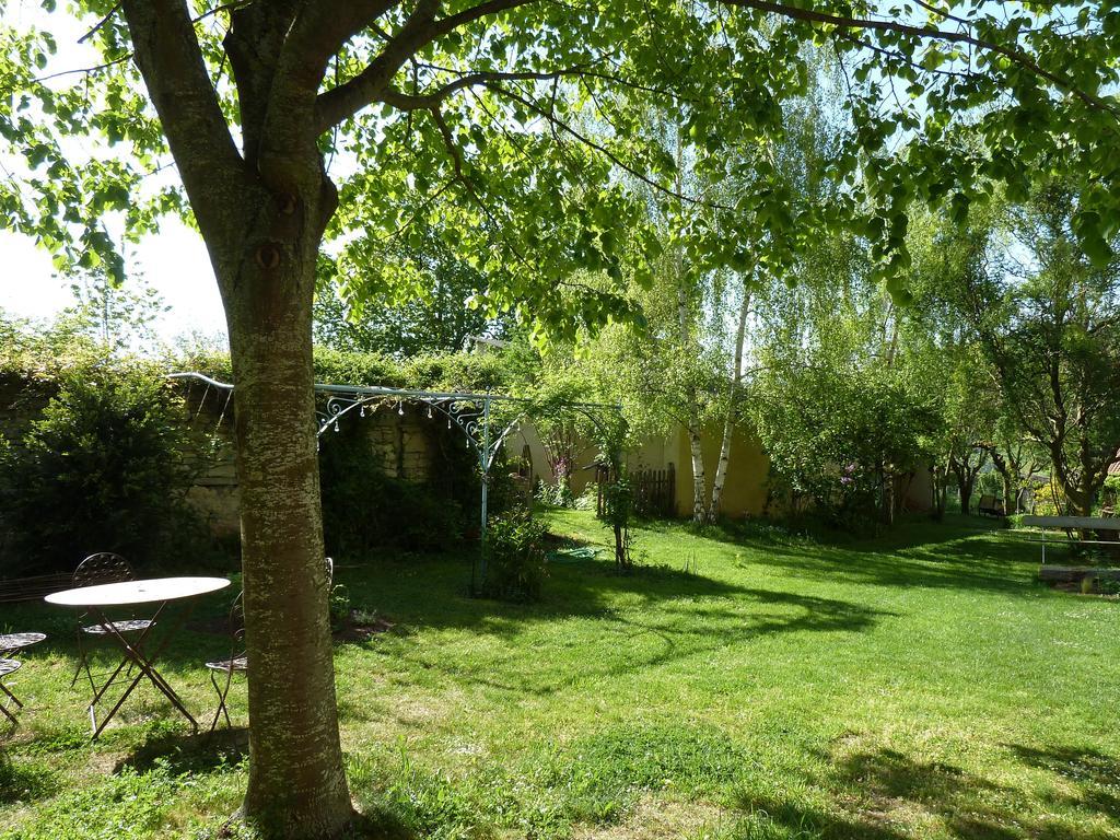 Le Vieux Velo Bed and Breakfast Chaptuzat Buitenkant foto